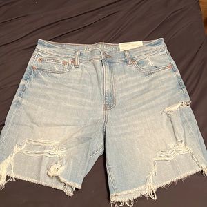 American Eagle Outfitters 90s boyfriend Bermuda shorts